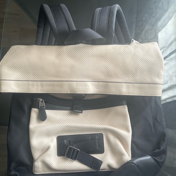 Coach backpack with matching wallet - Picture 9 of 9